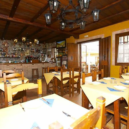 אל בוסקה Hotel Posada San Antonio מראה חיצוני תמונה